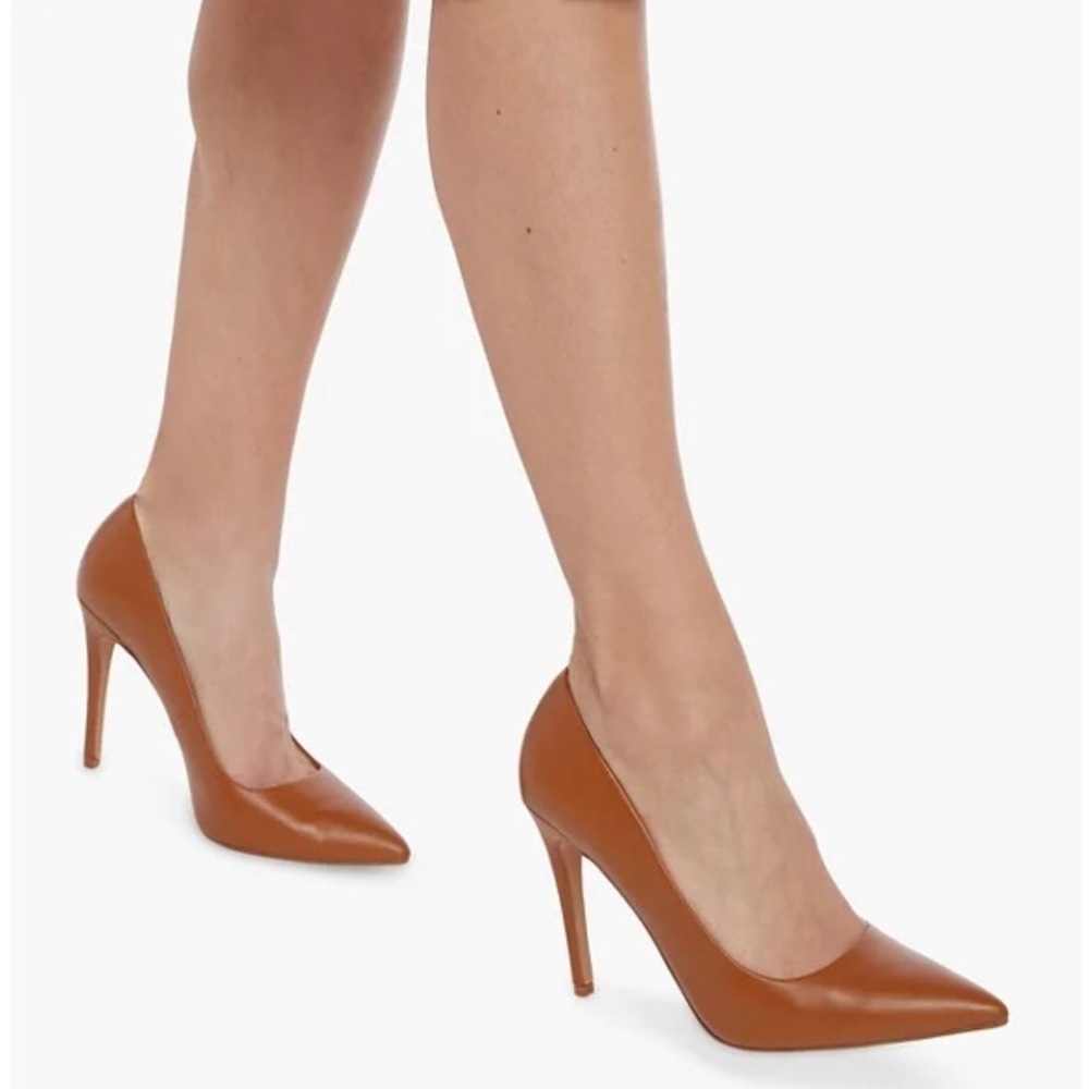 JustFab Camel Gisselle Classic Pump